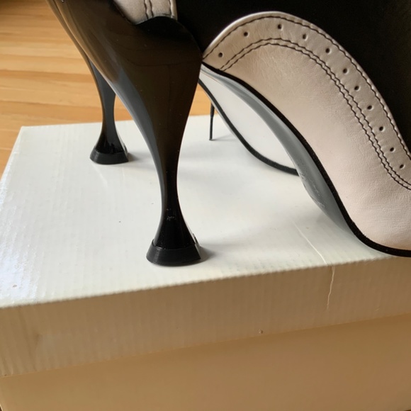 John Fluevog Mansfield Black White & Blue Leather Shoe Size 9 worn once indoors - Picture 14 of 15